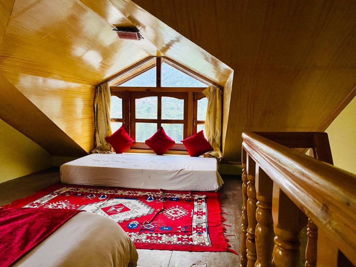 Hotel Holywood Classic-river View 4*