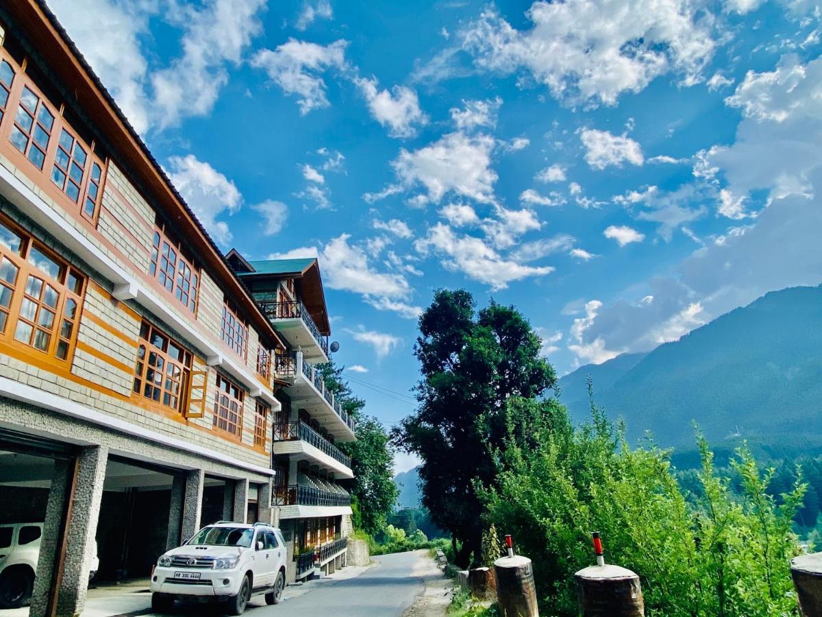 Holywood Classic-river View Hotel